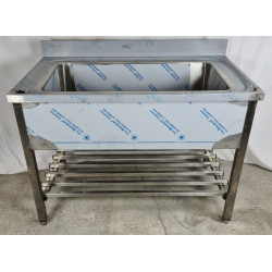 Plonge inox lave-batterie...